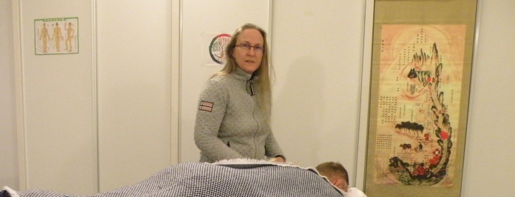 Morgane s'occupant d'un patient